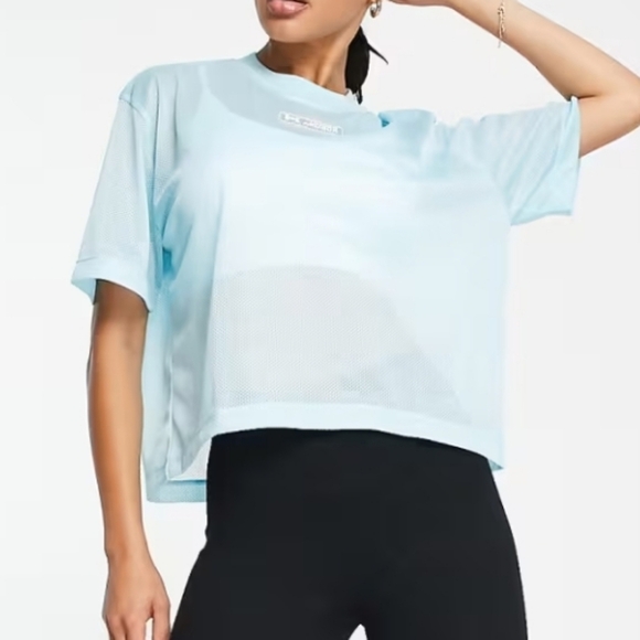 Under Armour training short sleeve top blue size large PTP 25 in length 23 in - Picture 4 of 6